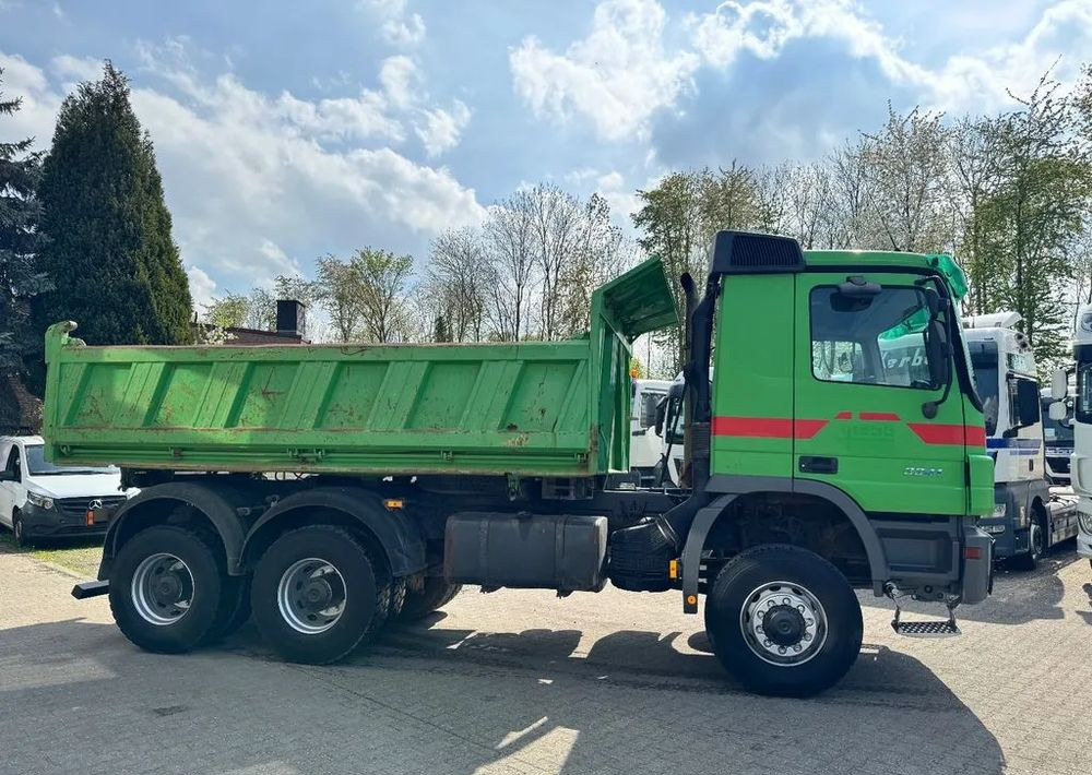 Mercedes-Benz ACTROS MPII 3341/6X6/WYWROTKA TRÓJSTRONNA /KIPPER ALLRAD/ BORDMATIK/ EURO 3 - 翻斗车:图4 Mercedes-Benz ACTROS MPII 3341/6X6/WYWROTKA TRÓJSTRONNA /KIPPER ALLRAD/ BORDMATIK/ EURO 3 - 翻斗车:图4