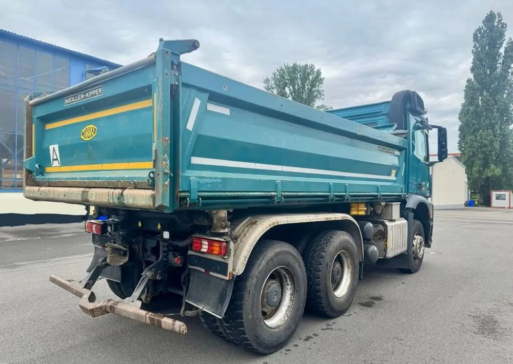 Mercedes-Benz Arocs 2646 6x4 – Wywrotka trójstronna Meiller / Bordmatik / Euro6 - 翻斗车:图4 Mercedes-Benz Arocs 2646 6x4 – Wywrotka trójstronna Meiller / Bordmatik / Euro6 - 翻斗车:图4
