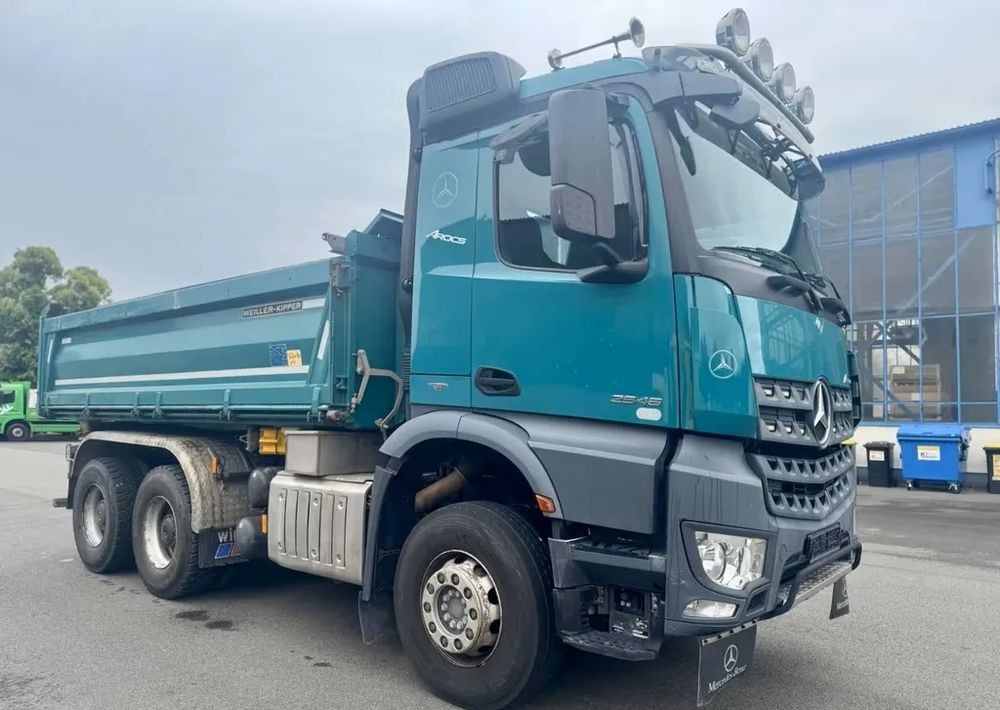 Mercedes-Benz Arocs 2646 6x4 – Wywrotka trójstronna Meiller / Bordmatik / Euro6 - 翻斗车:图3 Mercedes-Benz Arocs 2646 6x4 – Wywrotka trójstronna Meiller / Bordmatik / Euro6 - 翻斗车:图3