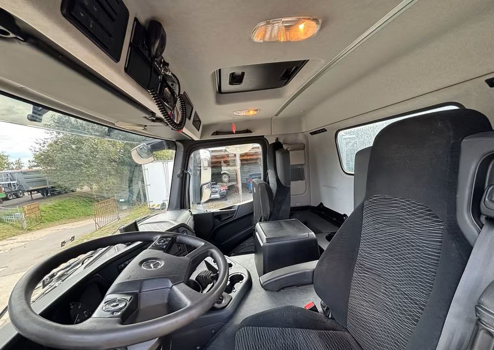 Mercedes-Benz Arocs 4145 AK 8x6 | Wywrotka trójstronna Schmitz Mulde | Klima | Kamera | 租赁 Mercedes-Benz Arocs 4145 AK 8x6 | Wywrotka trójstronna Schmitz Mulde | Klima | Kamera |:图17 Mercedes-Benz Arocs 4145 AK 8x6 | Wywrotka trójstronna Schmitz Mulde | Klima | Kamera | 租赁 Mercedes-Benz Arocs 4145 AK 8x6 | Wywrotka trójstronna Schmitz Mulde | Klima | Kamera |:图17