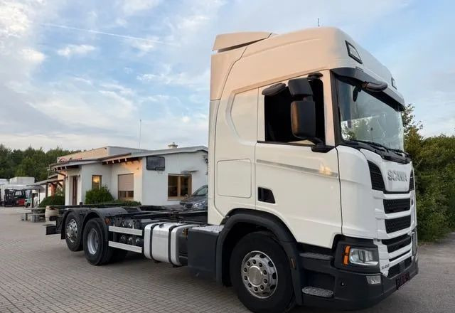 Scania R450 BDF • 6x2 • Euro 6d • Skrętna tylna oś • Retarder • Pod zabudowę • - 驾驶室底盘卡车:图3 Scania R450 BDF • 6x2 • Euro 6d • Skrętna tylna oś • Retarder • Pod zabudowę • - 驾驶室底盘卡车:图3