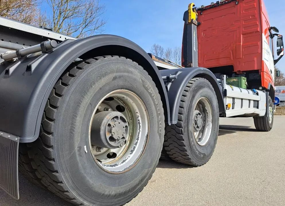 Volvo FH 64 R510 High-Line • 6x4 • Klimatyzacja postojowa • Hakowiec• Euro6 • zawieszenie pneumatyczne - 吊钩升降车:图5 Volvo FH 64 R510 High-Line • 6x4 • Klimatyzacja postojowa • Hakowiec• Euro6 • zawieszenie pneumatyczne - 吊钩升降车:图5