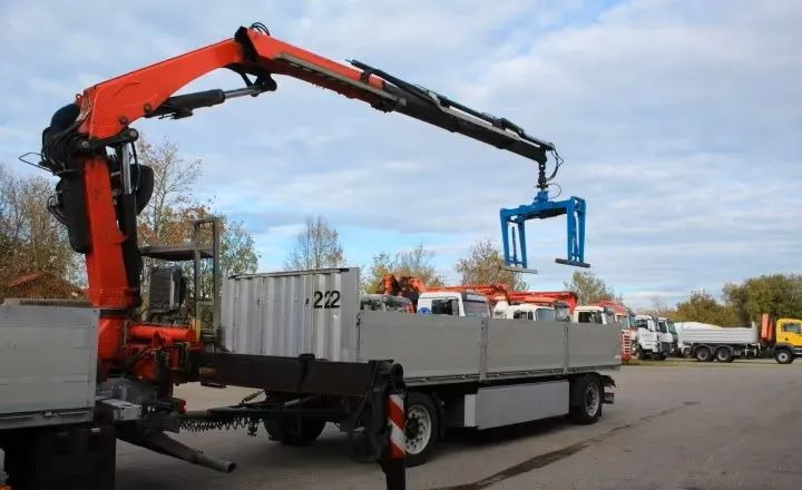 Volvo FH500 6x2 | Platforma z HDS Fassi F215A7 - Sterowanie radiowe | Euro 6 | Automatyczna skrzynia | 390 000 km - 栏板式/ 平板卡车, 起重车:图3 Volvo FH500 6x2 | Platforma z HDS Fassi F215A7 - Sterowanie radiowe | Euro 6 | Automatyczna skrzynia | 390 000 km - 栏板式/ 平板卡车, 起重车:图3