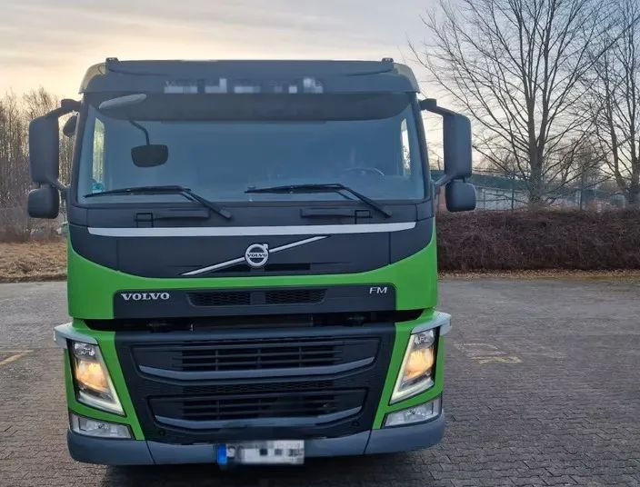 Volvo FM 420 – zabudowa + plandeka / Automatyczna skrzynia / Euro 6 / Zawieszenie pneumatyczne/ 4x2/ - 侧帘卡车:图5 Volvo FM 420 – zabudowa + plandeka / Automatyczna skrzynia / Euro 6 / Zawieszenie pneumatyczne/ 4x2/ - 侧帘卡车:图5