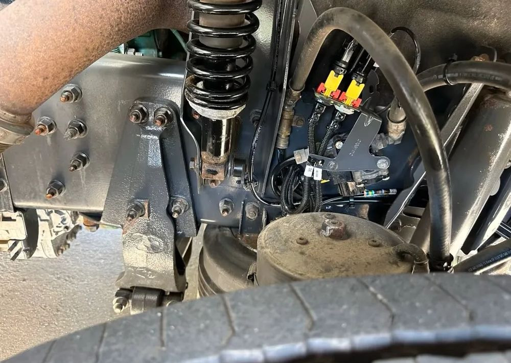 Volvo FM420 6x2 | HDS Atlas AK 186-3 z przestrzenią ładunkową | Euro6 |238 000 km - 栏板式/ 平板卡车, 起重车:图5 Volvo FM420 6x2 | HDS Atlas AK 186-3 z przestrzenią ładunkową | Euro6 |238 000 km - 栏板式/ 平板卡车, 起重车:图5