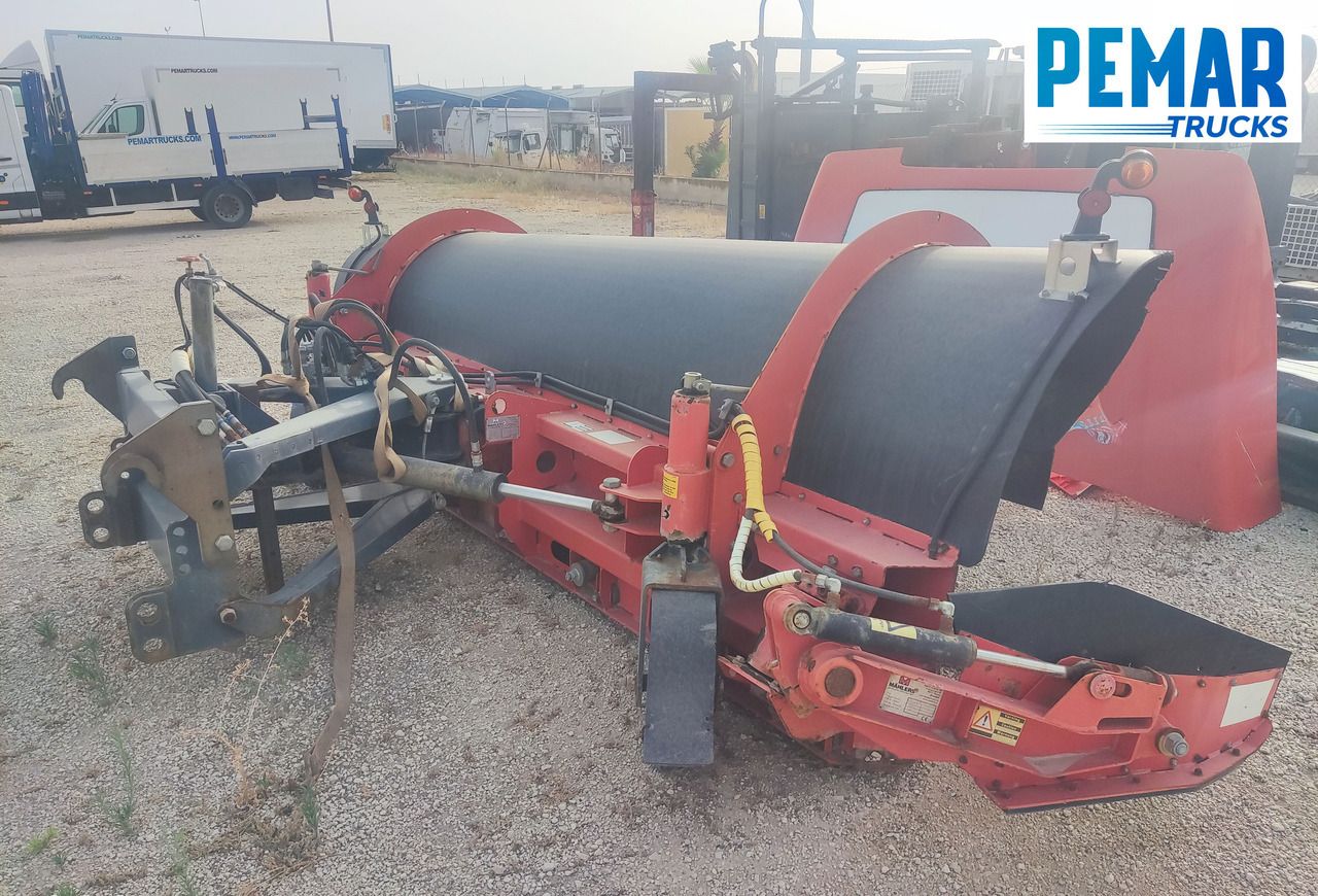 MAHLERS ROSSO 2000 37KP - 飞机除冰车:图4 MAHLERS ROSSO 2000 37KP - 飞机除冰车:图4