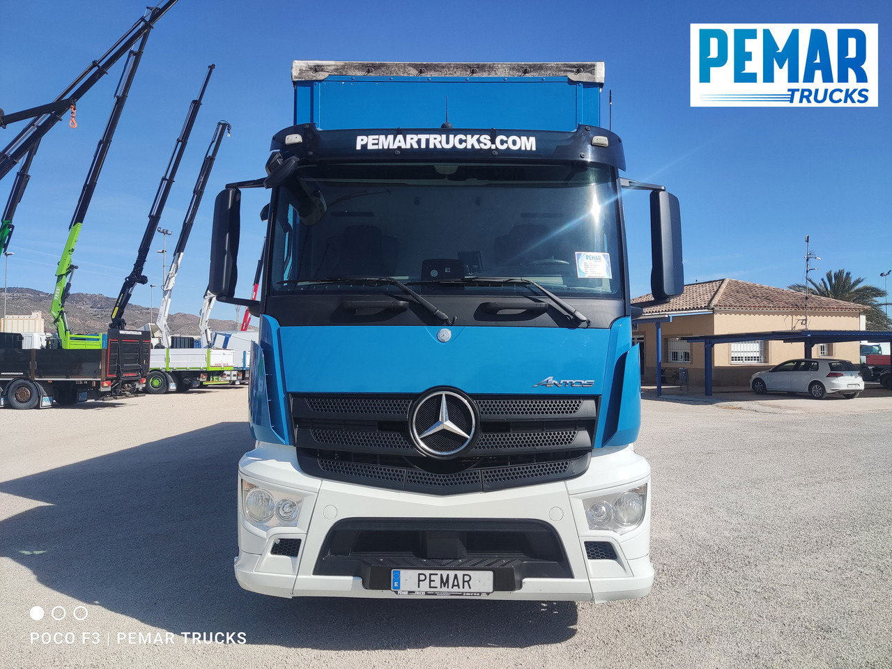 MERCEDES-BENZ ANTOS 1827 SEMITAUTLINER RETARDER - 侧帘卡车:图2 MERCEDES-BENZ ANTOS 1827 SEMITAUTLINER RETARDER - 侧帘卡车:图2