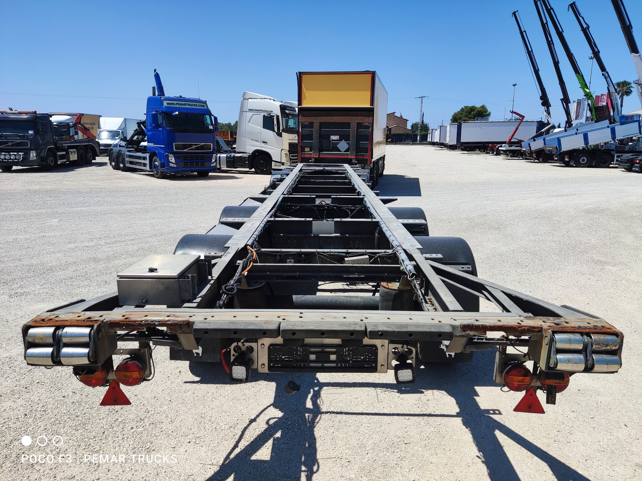 SCHMITZ CARGOBULL KO36 CHASIS MEGATRAILER 4 ejes - 底盘拖车:图4 SCHMITZ CARGOBULL KO36 CHASIS MEGATRAILER 4 ejes - 底盘拖车:图4