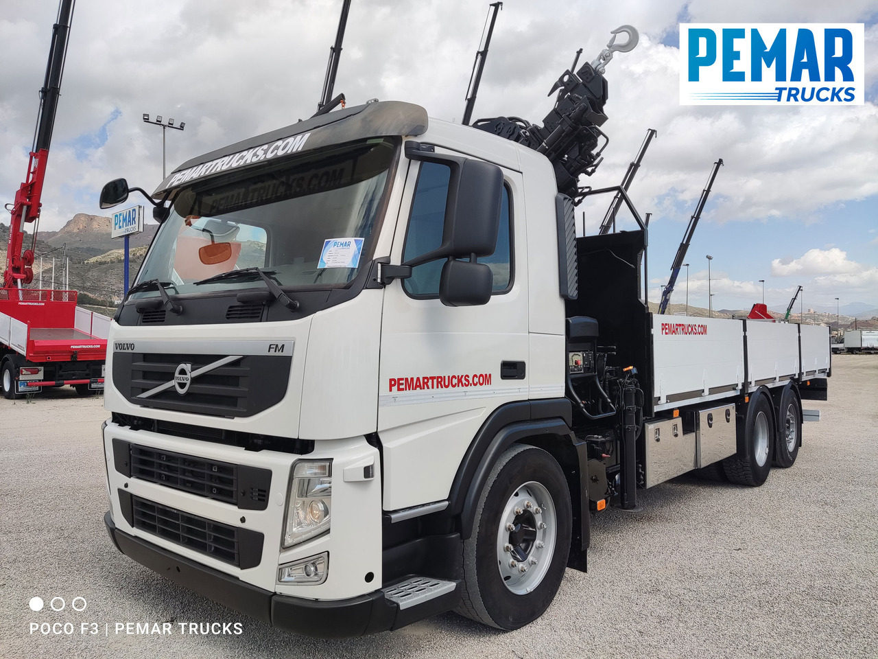 VOLVO FM 330 6X2 GRUA CAJA FIJA - 栏板式/ 平板卡车, 起重车:图2 VOLVO FM 330 6X2 GRUA CAJA FIJA - 栏板式/ 平板卡车, 起重车:图2