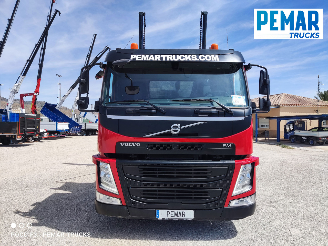 VOLVO FM 330 PORTACONTENEDOR CADENAS 18T - 箕斗装载车:图2 VOLVO FM 330 PORTACONTENEDOR CADENAS 18T - 箕斗装载车:图2