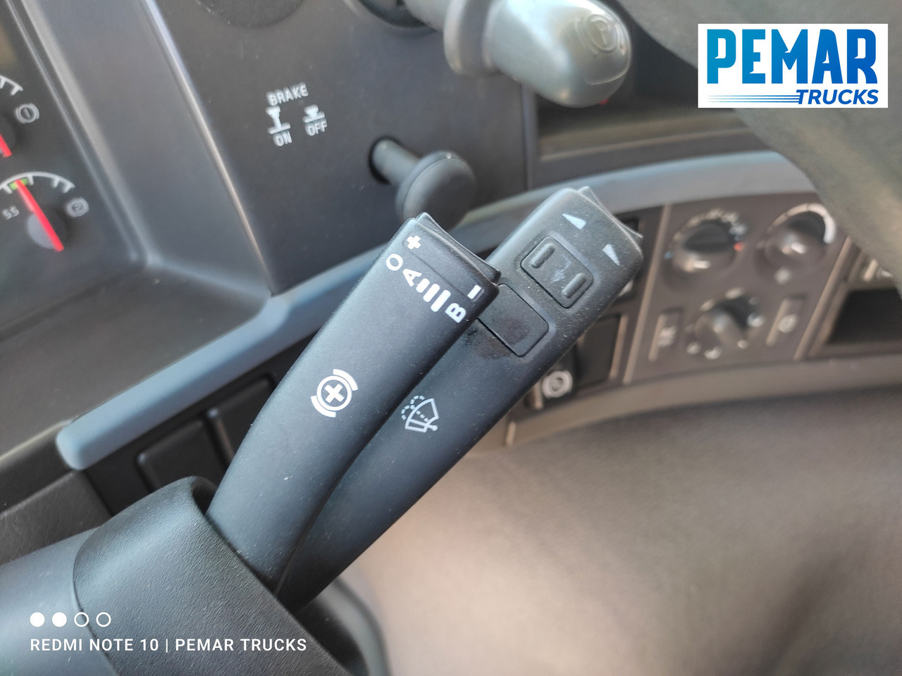 翻斗车, 起重车 VOLVO FM 440 6X4 GRUA BASCULANTE:图45 翻斗车, 起重车 VOLVO FM 440 6X4 GRUA BASCULANTE:图45