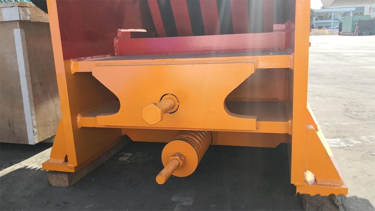 Kinglink High strength PE600x900 Jaw Crusher | Iron Ore - 颚式破碎机:图4 Kinglink High strength PE600x900 Jaw Crusher | Iron Ore - 颚式破碎机:图4