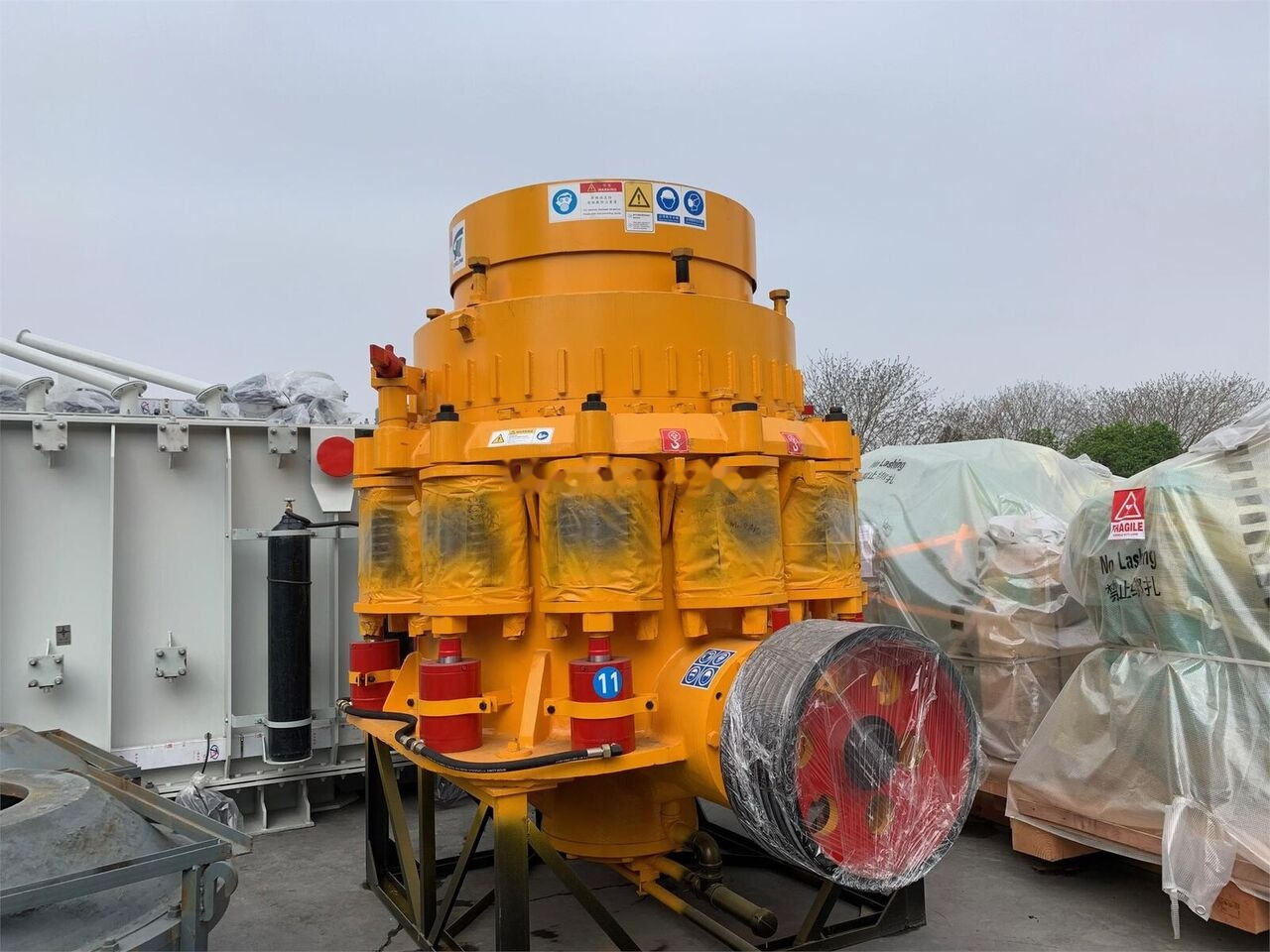 Kinglink KLC1300 Iron Ore Cone Crusher 150-250TPH - 圆锥破碎机:图1 Kinglink KLC1300 Iron Ore Cone Crusher 150-250TPH - 圆锥破碎机:图1