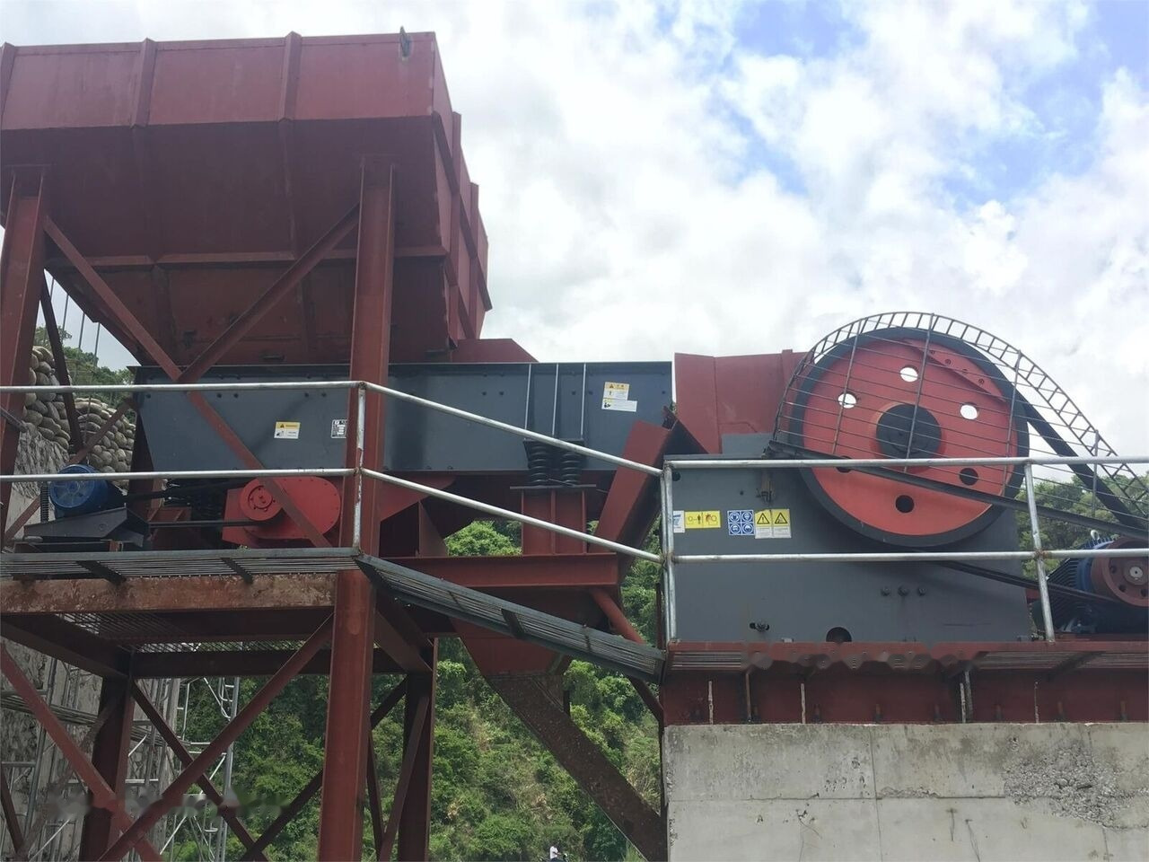 Kinglink PE600x900 New Jaw Crusher Made In China - 颚式破碎机:图1 Kinglink PE600x900 New Jaw Crusher Made In China - 颚式破碎机:图1