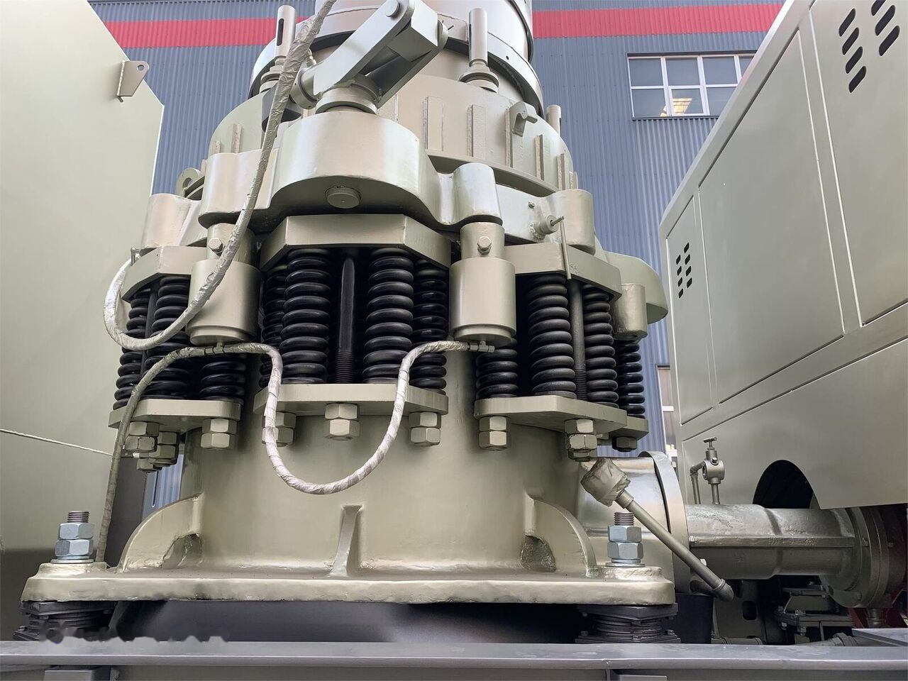 新的 圆锥破碎机 Kinglink Portable Cone Crusher KL3S1860C130：图6
