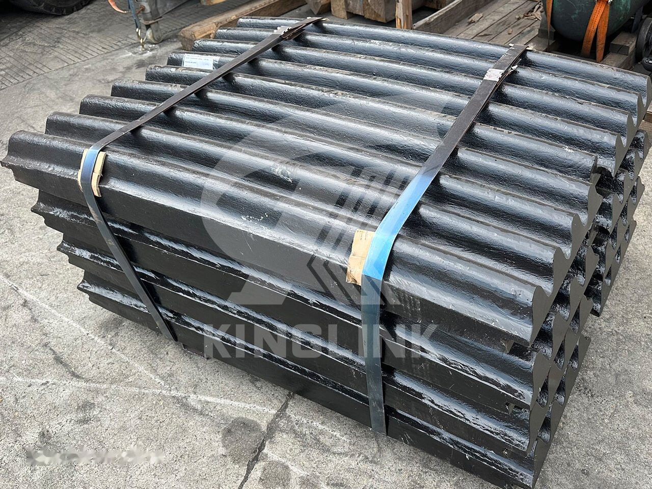 Movable and Fixed Jaw Plates for CT2036 CT3042 | Kinglink 17003346 for crusher - 备件 适用于 破碎机:图1 Movable and Fixed Jaw Plates for CT2036 CT3042 | Kinglink 17003346 for crusher - 备件 适用于 破碎机:图1