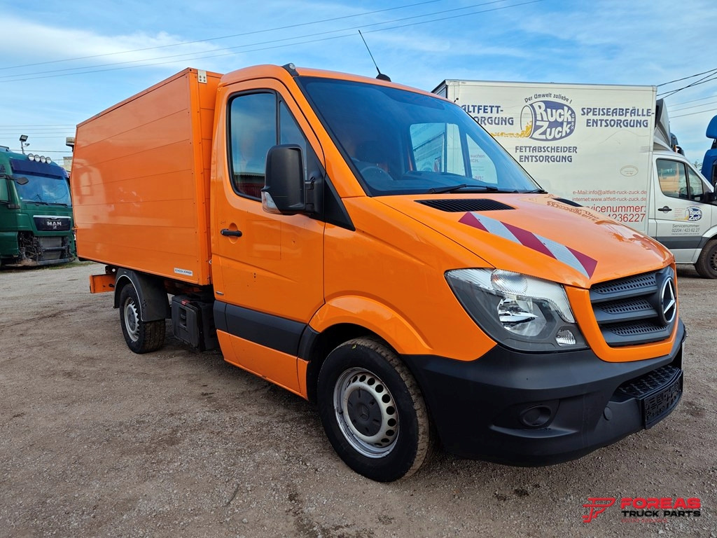 MERCEDES-BENZ 311 – TIPPER – RIGHT HAND DRIVE (RHD) - 翻斗货车:图4 MERCEDES-BENZ 311 – TIPPER – RIGHT HAND DRIVE (RHD) - 翻斗货车:图4