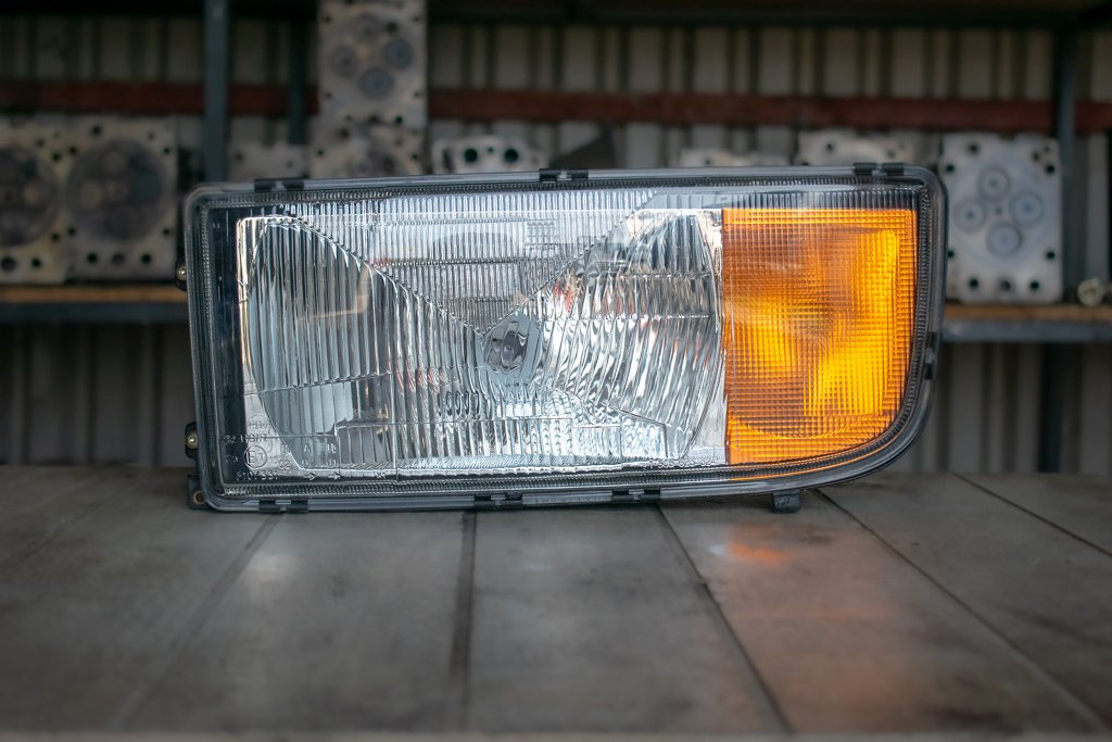 MERCEDES-BENZ ACTROS MP I HEADLIGHT - DRIVER - 前照灯 适用于 卡车:图1 MERCEDES-BENZ ACTROS MP I HEADLIGHT - DRIVER - 前照灯 适用于 卡车:图1