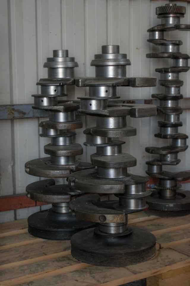 MERCEDES-BENZ ACTROS OM541 6CYLINDER - 曲轴 适用于 卡车:图1 MERCEDES-BENZ ACTROS OM541 6CYLINDER - 曲轴 适用于 卡车:图1