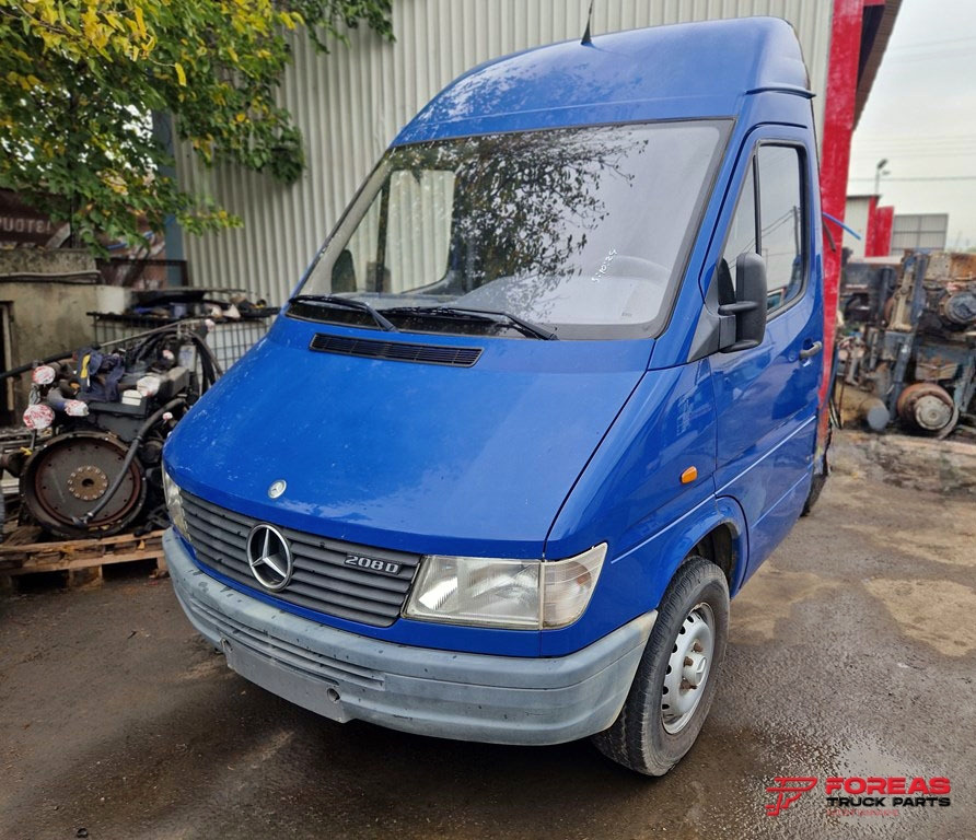 MERCEDES SPRINTER OM601 - 驾驶室 适用于 小型货车:图1 MERCEDES SPRINTER OM601 - 驾驶室 适用于 小型货车:图1