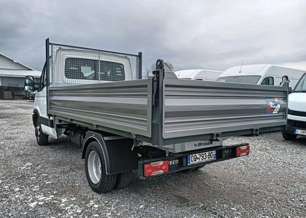 Iveco 35C13, 35C12, 35C15 - 翻斗货车:图5 Iveco 35C13, 35C12, 35C15 - 翻斗货车:图5