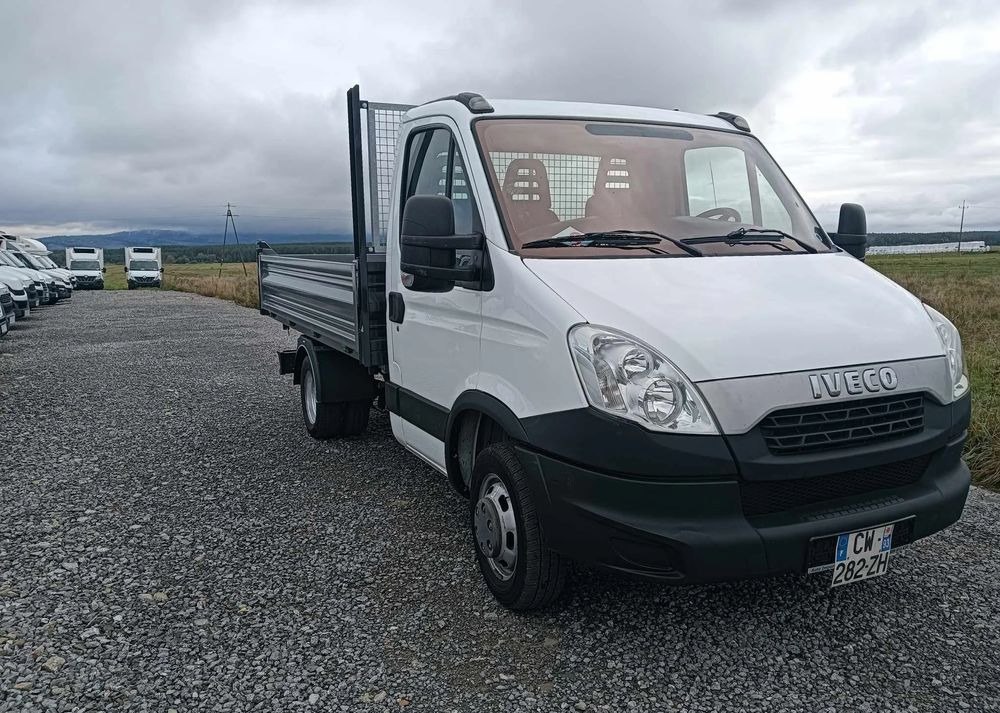 Iveco 35C13, 35C12 - 翻斗货车:图3 Iveco 35C13, 35C12 - 翻斗货车:图3