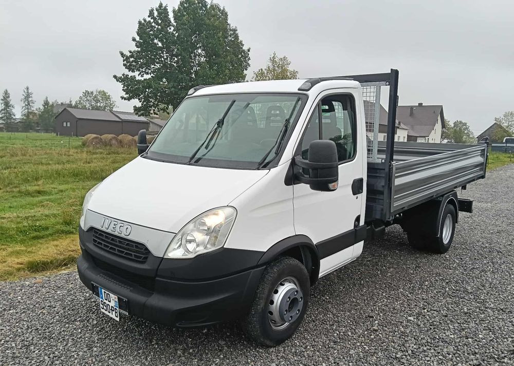 Iveco 35C13, 35C14, 35C15, 35C17, 70C17 - 翻斗货车:图3 Iveco 35C13, 35C14, 35C15, 35C17, 70C17 - 翻斗货车:图3