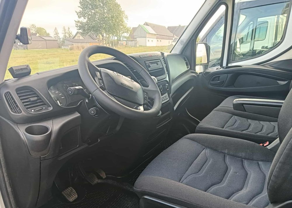 Iveco 35C14, 35C13, 35C12 - 冷藏货车:图4 Iveco 35C14, 35C13, 35C12 - 冷藏货车:图4