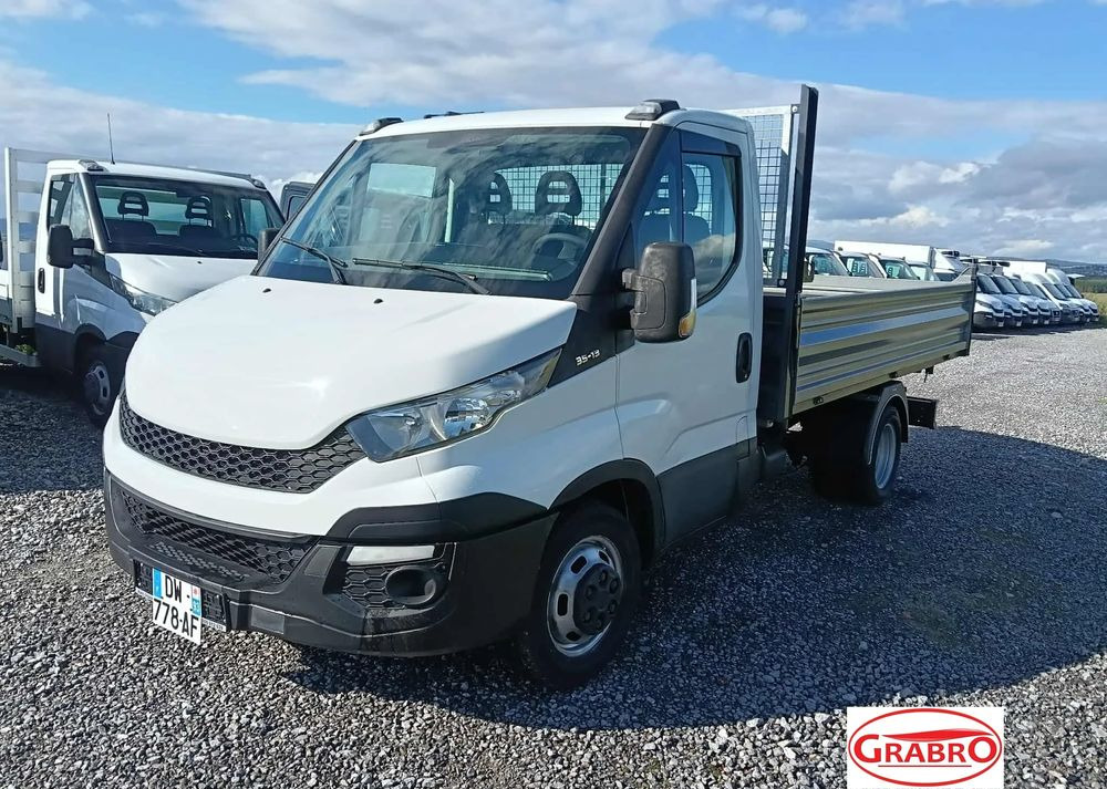 Iveco DAILY 35C13, 35C12, 35C14, 35C15 - 翻斗货车:图1 Iveco DAILY 35C13, 35C12, 35C14, 35C15 - 翻斗货车:图1