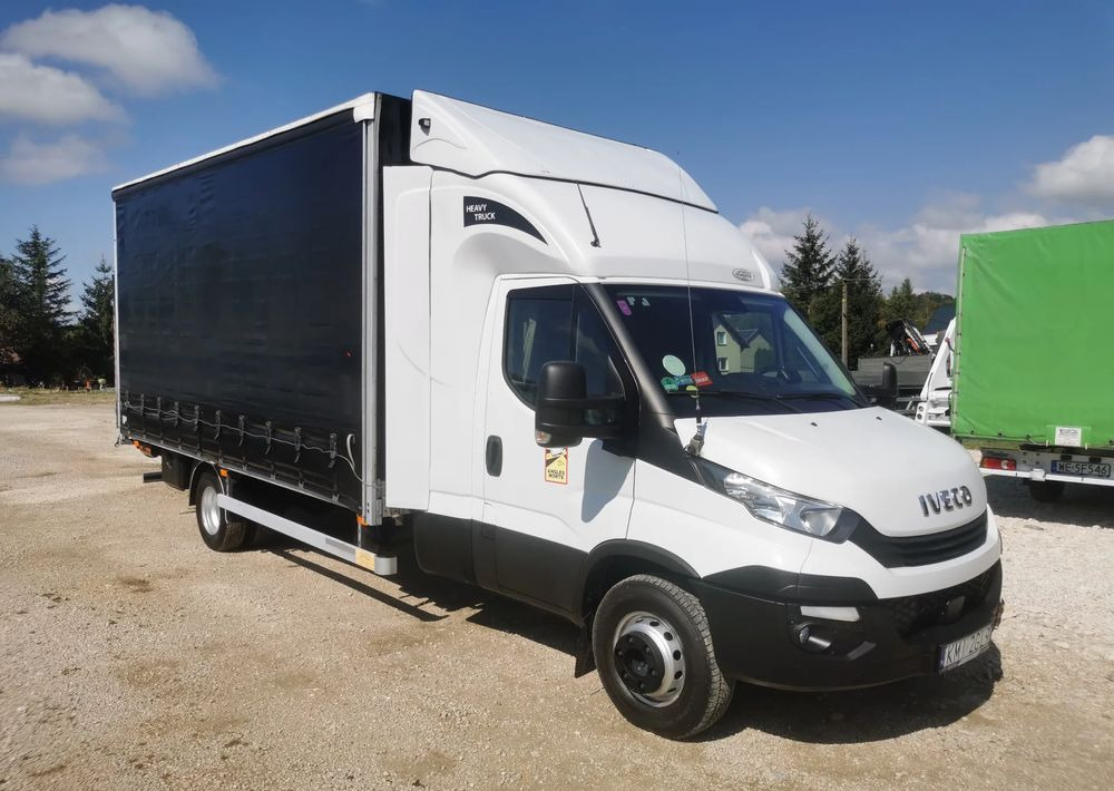 Iveco Daily 70C18 firana Winda 1.000kg Dhollandia wejkama 12pal - 侧帘卡车:图1 Iveco Daily 70C18 firana Winda 1.000kg Dhollandia wejkama 12pal - 侧帘卡车:图1