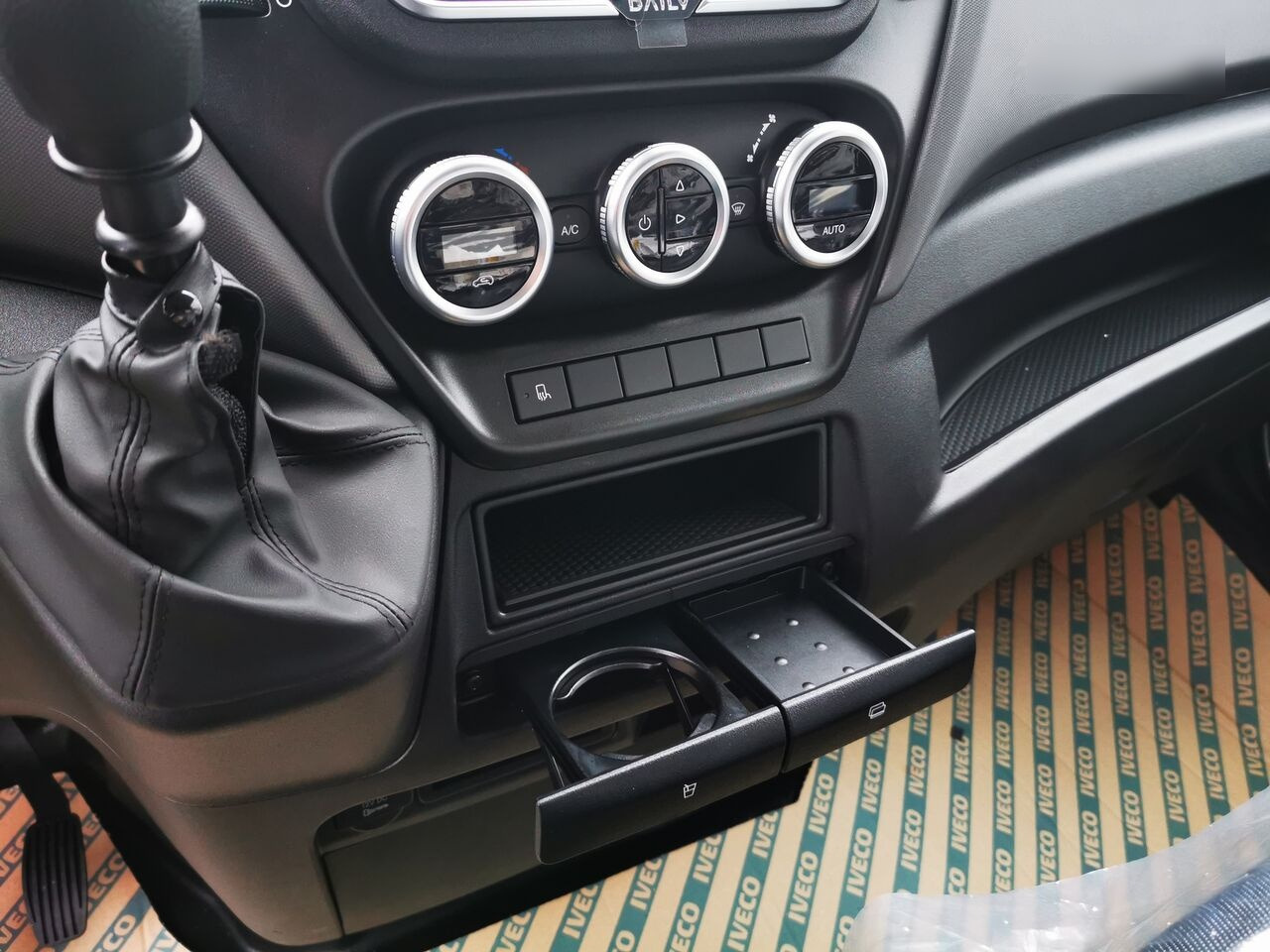 新的 平板货车 IVECO Daily 180KM r. oś 4100:图12 新的 平板货车 IVECO Daily 180KM r. oś 4100:图12