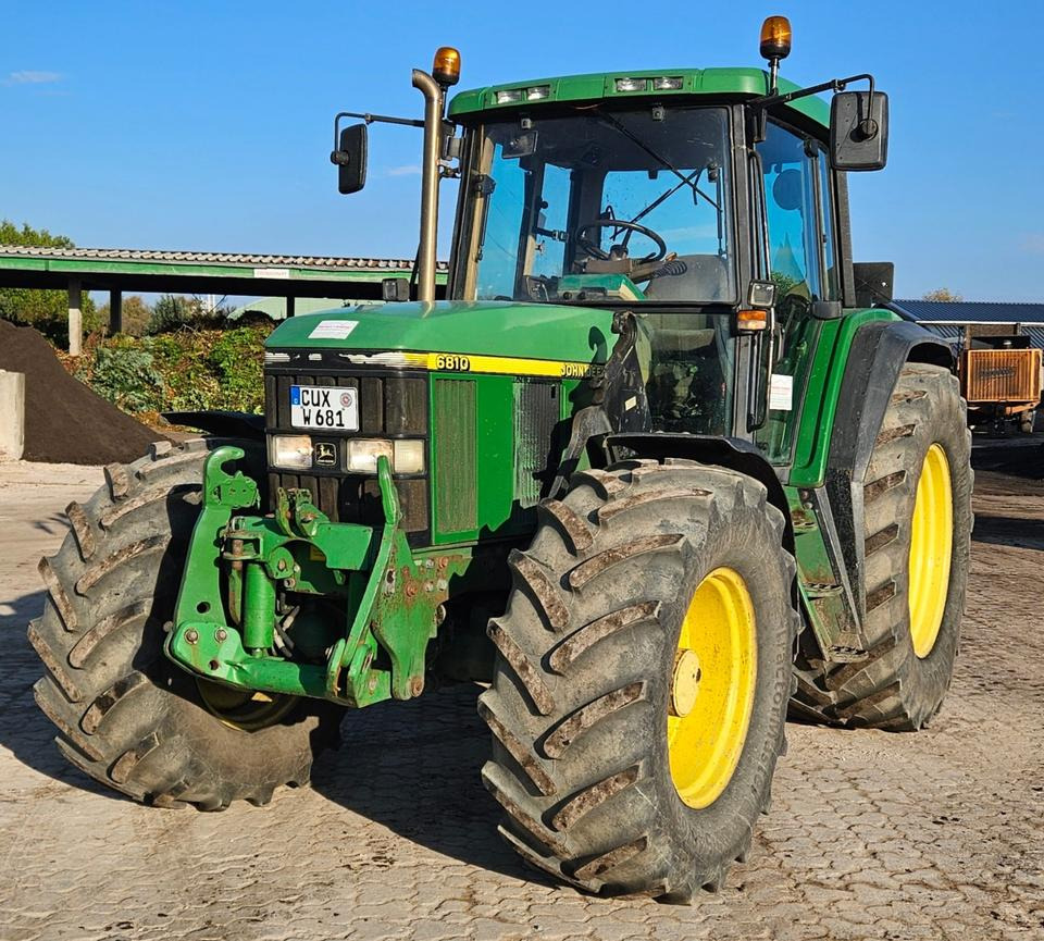 John Deere 6810 | Stoll Robust 30 HDP FL | FH | 8.070 Std. - 拖拉机:图1 John Deere 6810 | Stoll Robust 30 HDP FL | FH | 8.070 Std. - 拖拉机:图1