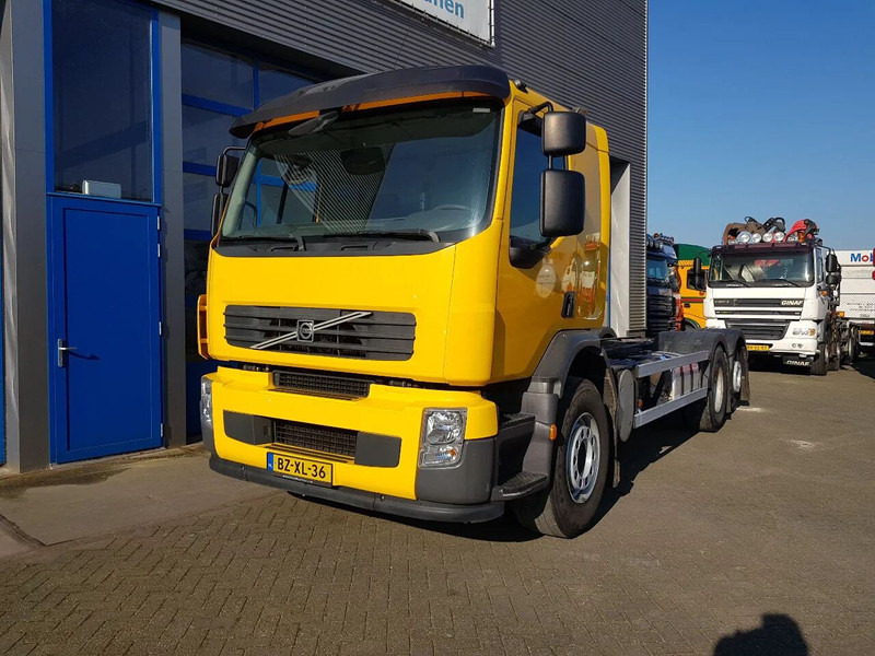 Volvo FE 300 EEV 6X2 Retarder Pto 234.000 KM TÜV - 驾驶室底盘卡车:图2 Volvo FE 300 EEV 6X2 Retarder Pto 234.000 KM TÜV - 驾驶室底盘卡车:图2
