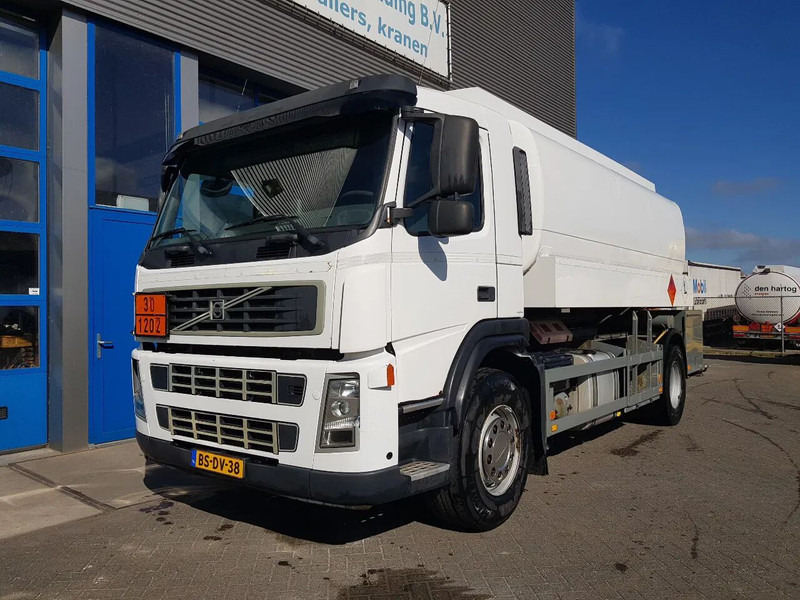 Volvo FM 9.340 Petrol, Diesel 17000 Ltr. 3 Compartementen - 罐车:图1 Volvo FM 9.340 Petrol, Diesel 17000 Ltr. 3 Compartementen - 罐车:图1