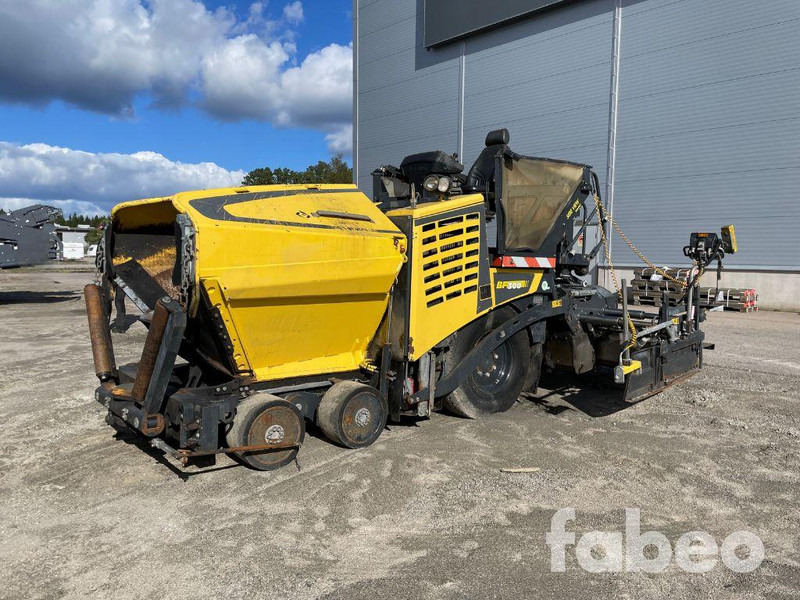 Bomag BF300 P-2 - 沥青铺路机:图1 Bomag BF300 P-2 - 沥青铺路机:图1