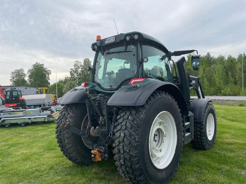 Valtra N154E Versu SmartTouch MR19 Valtra N154E Versu SmartTouch MR19 med frontlastare Quicke Q5M - 拖拉机:图5 Valtra N154E Versu SmartTouch MR19 Valtra N154E Versu SmartTouch MR19 med frontlastare Quicke Q5M - 拖拉机:图5
