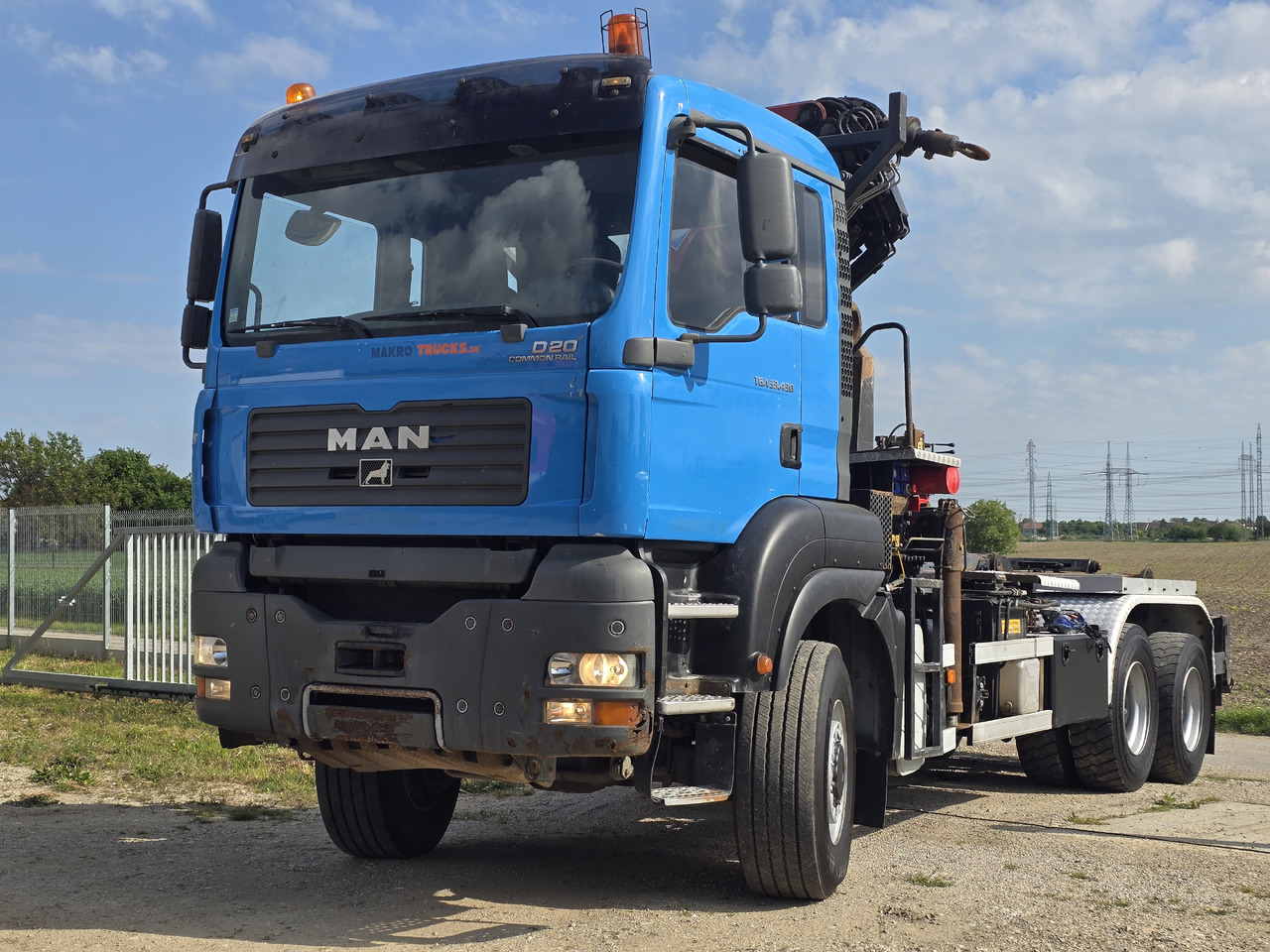 MAN TGA 33.430 6X6 / HMF 1823 K3+REM.CON./ HOOK SYSTEM - 吊钩升降车, 起重车:图2 MAN TGA 33.430 6X6 / HMF 1823 K3+REM.CON./ HOOK SYSTEM - 吊钩升降车, 起重车:图2