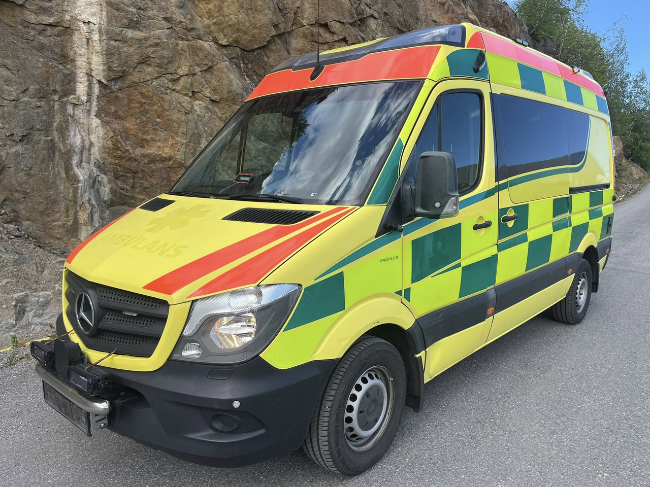 Mercedes-Benz Sprinter 319 - AMBULANCE / Krankenwagen / Ambulancia - 救护车:图1 Mercedes-Benz Sprinter 319 - AMBULANCE / Krankenwagen / Ambulancia - 救护车:图1