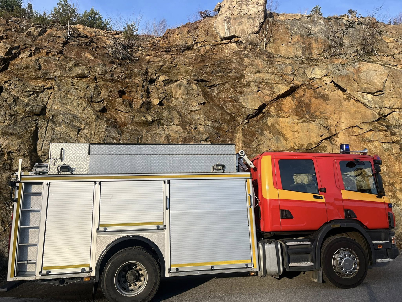 SCANIA P94GB 4x2 NZ310 - Fire engine - RESERVERAD !! - 消防车:图5 SCANIA P94GB 4x2 NZ310 - Fire engine - RESERVERAD !! - 消防车:图5