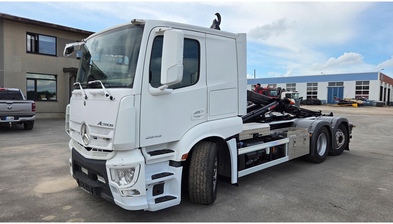 Mercedes-Benz Actros 2543 6X2*4 - 吊钩升降车:图1 Mercedes-Benz Actros 2543 6X2*4 - 吊钩升降车:图1