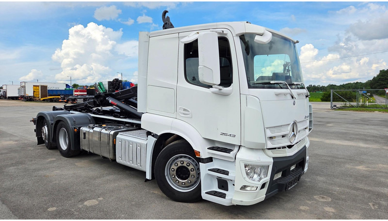 Mercedes-Benz Actros 2543 6X2*4 - 吊钩升降车:图2 Mercedes-Benz Actros 2543 6X2*4 - 吊钩升降车:图2
