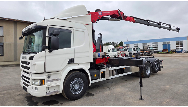 Scania P370 6X2*4 HMF 1730 - 吊钩升降车, 起重车:图1 Scania P370 6X2*4 HMF 1730 - 吊钩升降车, 起重车:图1