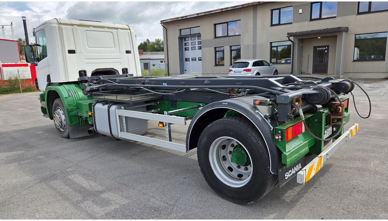 Scania P94 4X2 220 - 光缆系统卡车:图4 Scania P94 4X2 220 - 光缆系统卡车:图4