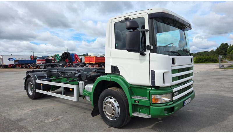 Scania P94 4X2 220 - 光缆系统卡车:图2 Scania P94 4X2 220 - 光缆系统卡车:图2