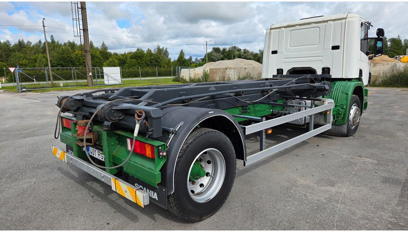 Scania P94 4X2 220 - 光缆系统卡车:图3 Scania P94 4X2 220 - 光缆系统卡车:图3