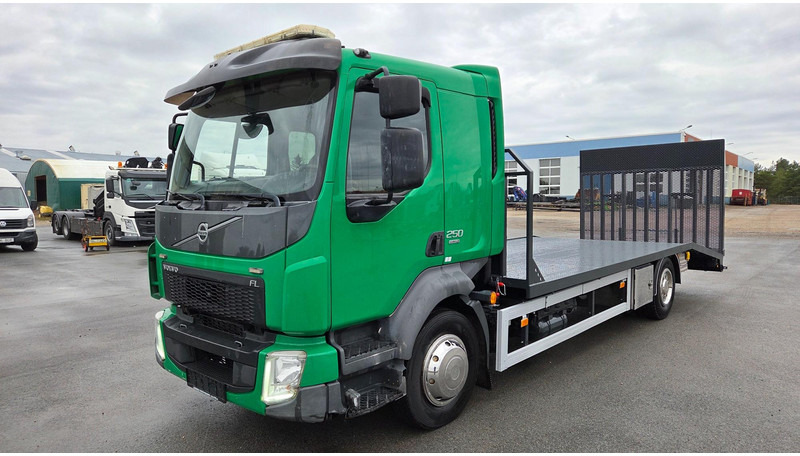 Volvo FL250 4X2 - 自动转运卡车:图1 Volvo FL250 4X2 - 自动转运卡车:图1