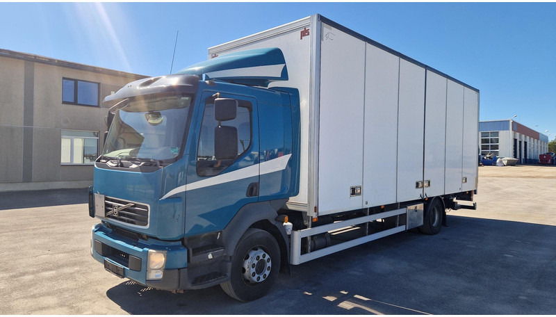 Volvo FL260 4X2 - 厢式卡车:图1 Volvo FL260 4X2 - 厢式卡车:图1