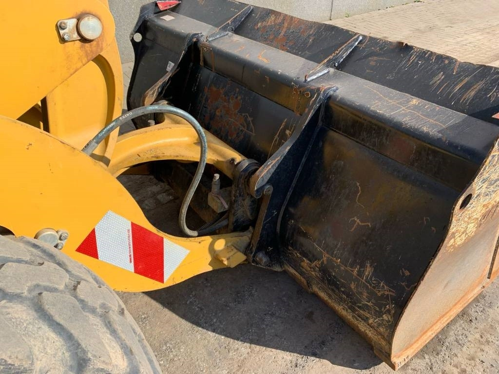 轮式装载机 CAT 906:图22 轮式装载机 CAT 906:图22