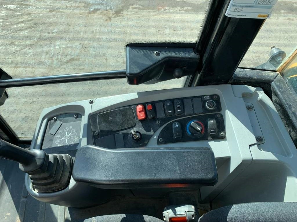 轮式装载机 CAT 906:图14 轮式装载机 CAT 906:图14