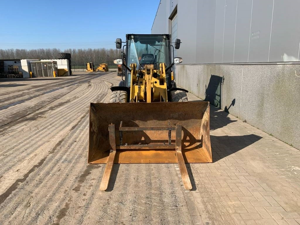 轮式装载机 CAT 906:图8 轮式装载机 CAT 906:图8